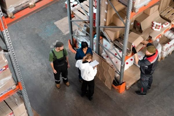 people-working-together-warehous